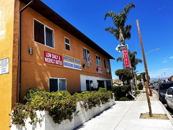 Lido Hotel Main image